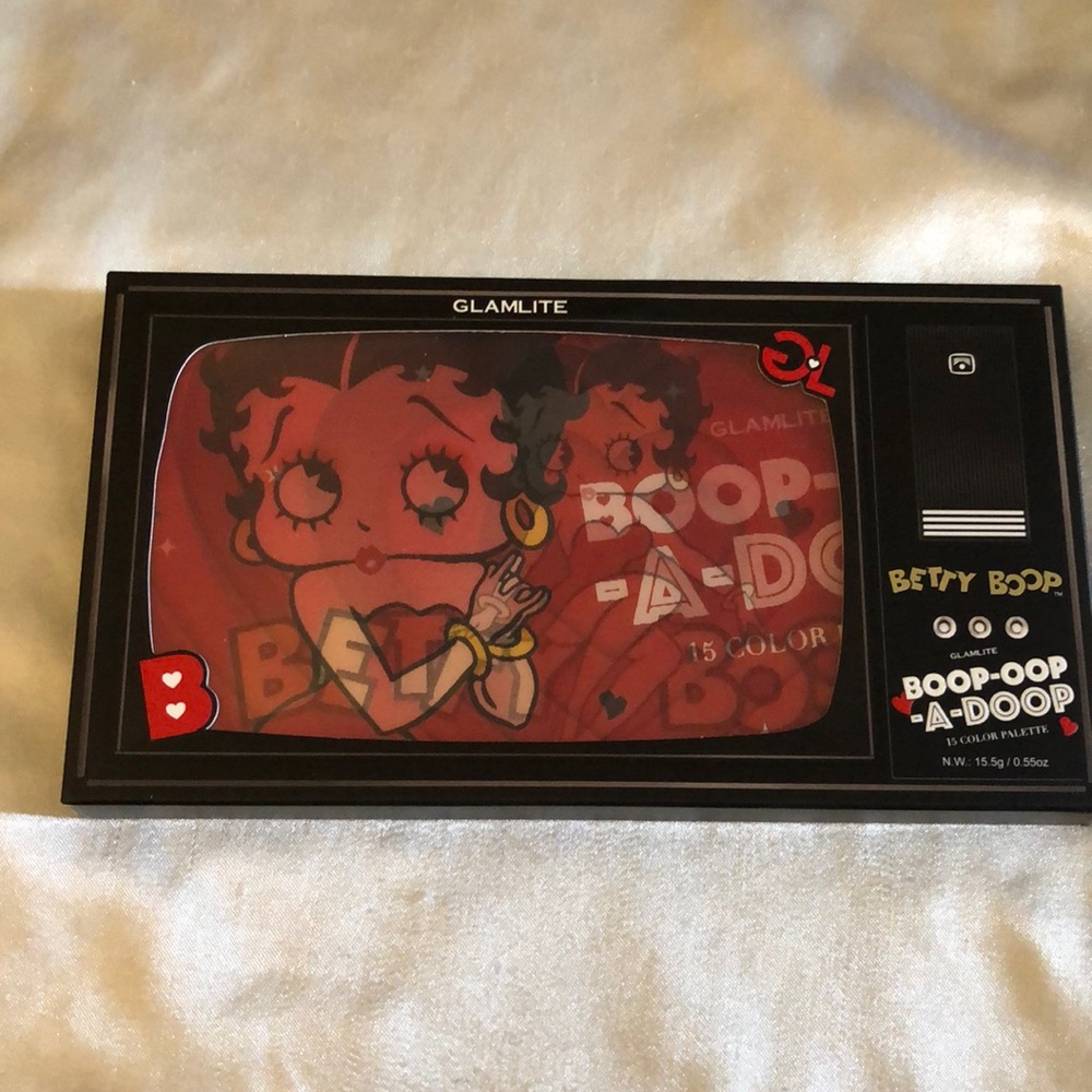 Glamlite x Betty Boop Boop-Oop-A-Doop 15 Pan Shade Eyeshadow Palette 15.5g NIB